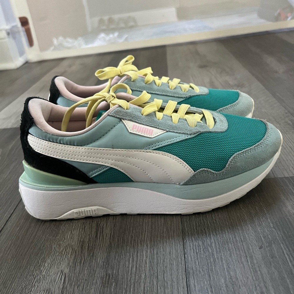 Puma Women's Teal and Yellow Sneakers